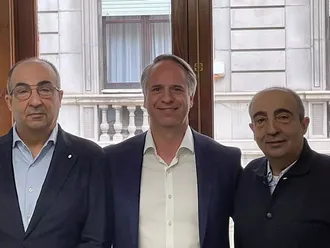 De izquierda a derecha en la foto Eduardo Chova Carlos Hernandez Antonio Chova